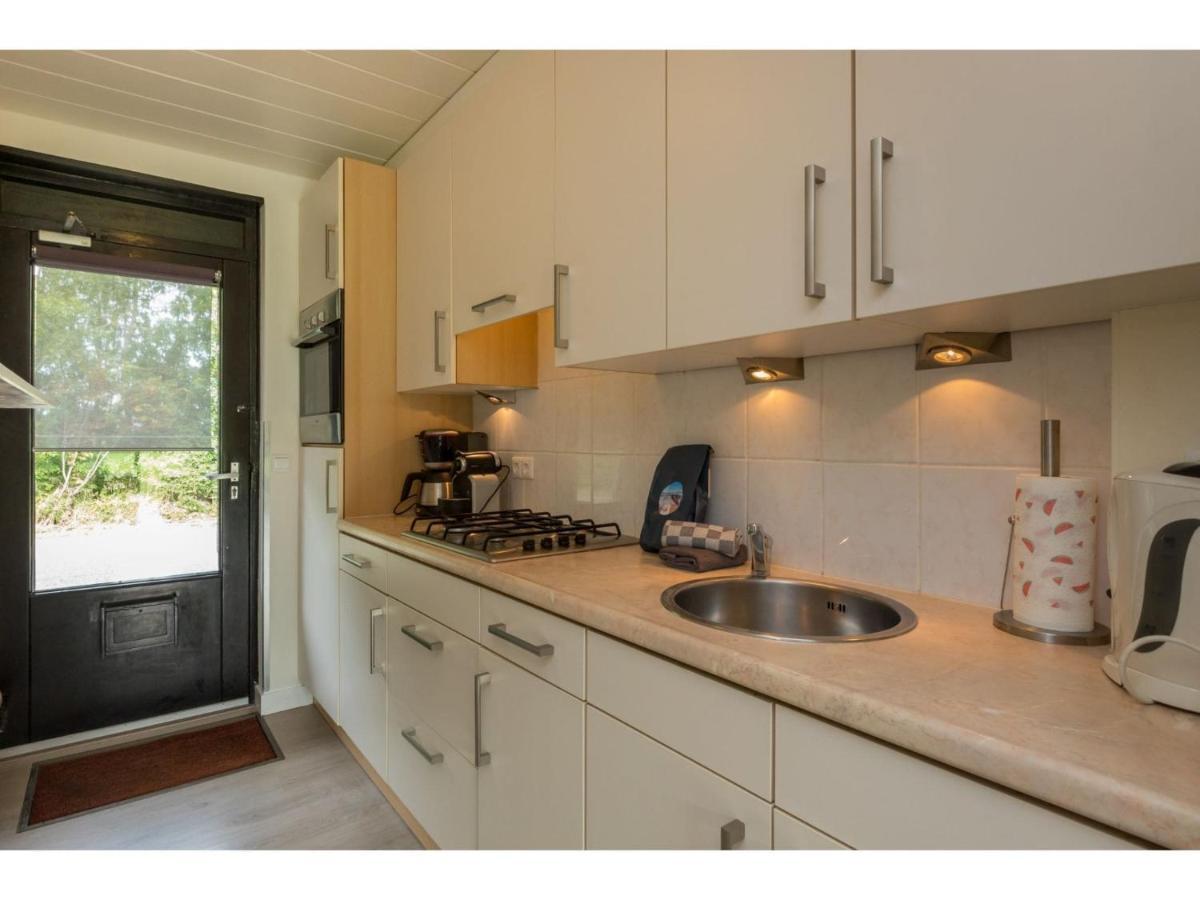 Ground Floor Apartment Near The Beach Влисинген Екстериор снимка